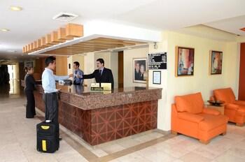 Hotel Plaza Calzada Monterrey Dış mekan fotoğraf